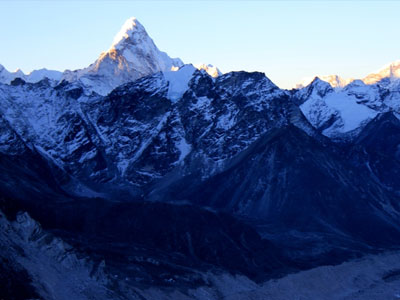Ama Dablam base camp trekking  » Click to zoom ->